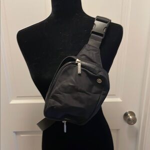 🍋Lululemon black Everywhere Belt Bag